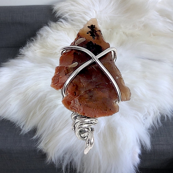 .👣4/$20. Natural Stone Hand-Wired Arrowheah - Picture 5 of 8